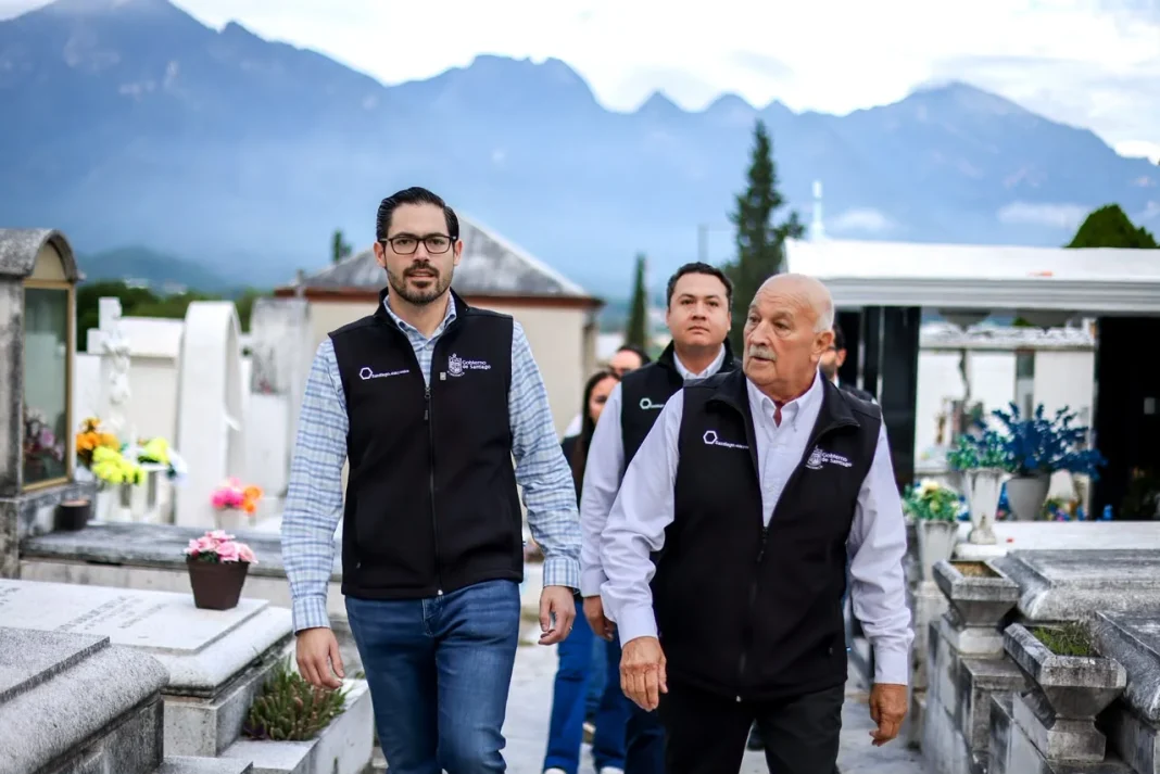 panteones-santiago-2 Confirma David de la Peña buen estado de panteones en Santiago