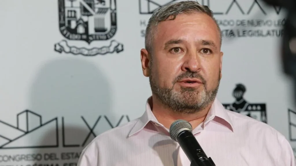 Exige Javier Caballero investigar presunta contaminación de Pemex en el río Pilón 1 pemex en el rio pilon 02