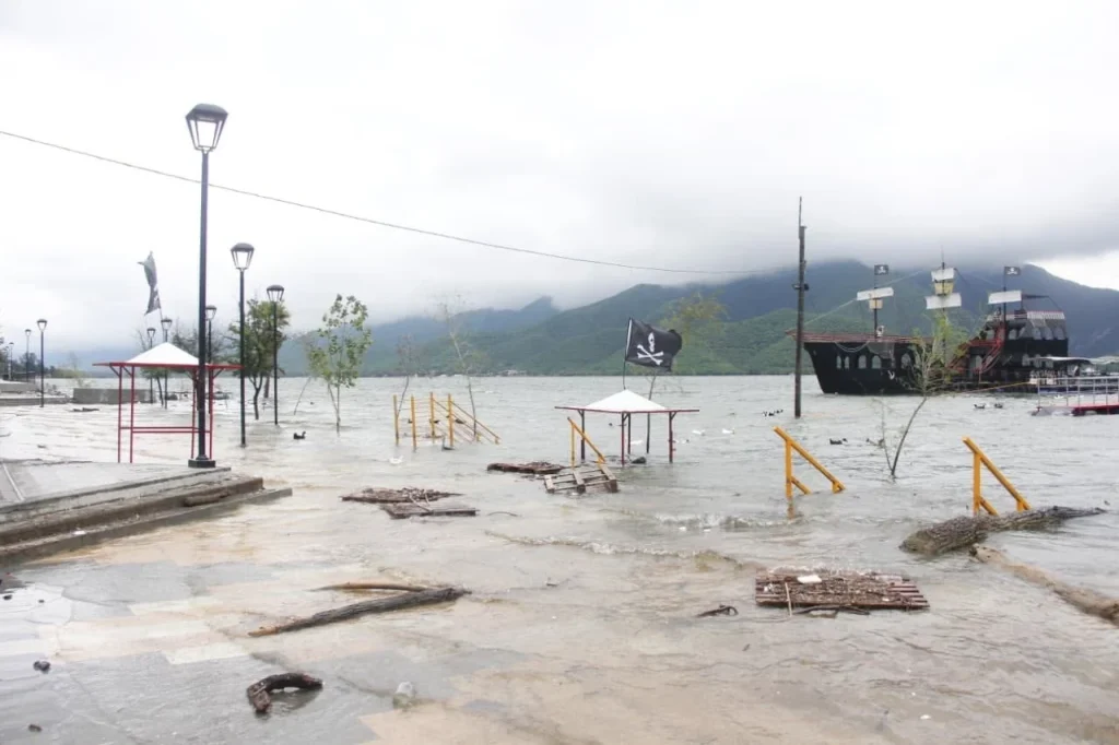Presa La Boca está "al tope" por recientes lluvias (FOTOGALERÍA) 5 presa la boca lluvias 6