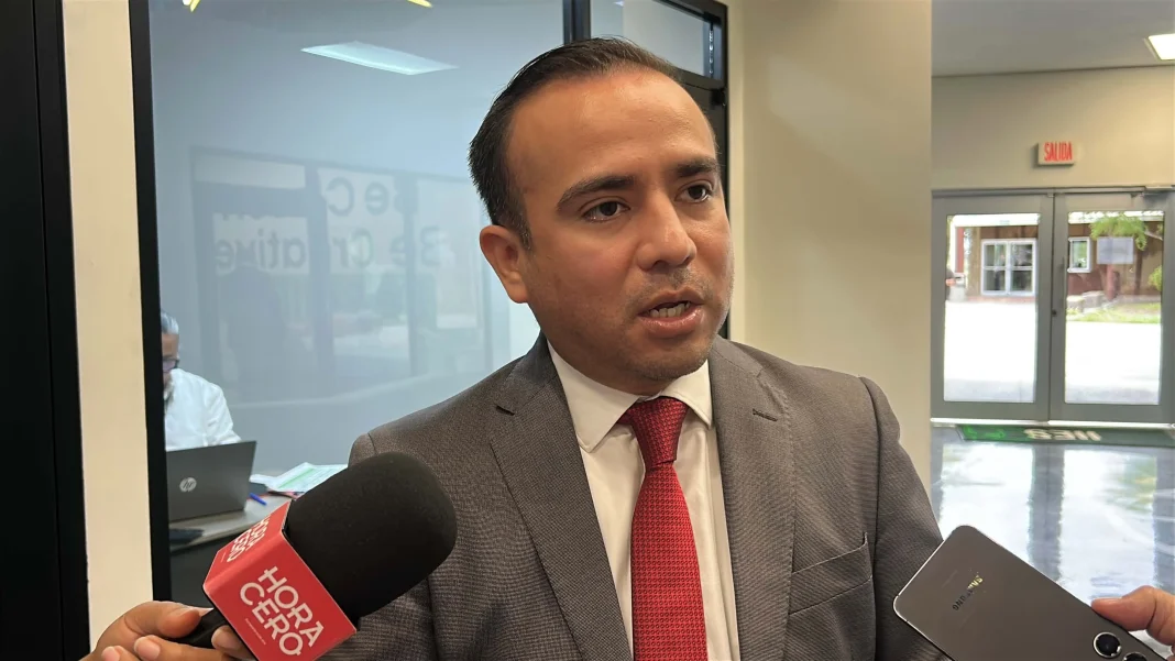 preve-aeropuerto-de-reynosa-incremento-de-frecuencias-en-ultimo-bimestre-del-ano Ante el inicio de la temporada con la demanda más alta en el año, el Aeropuerto Internacional de Reynosa prevé un incremento en el número de frecuencias aéreas durante noviembre y diciembre, informó Omar Rodrigo López Muñoz, administrador de la terminal aérea.