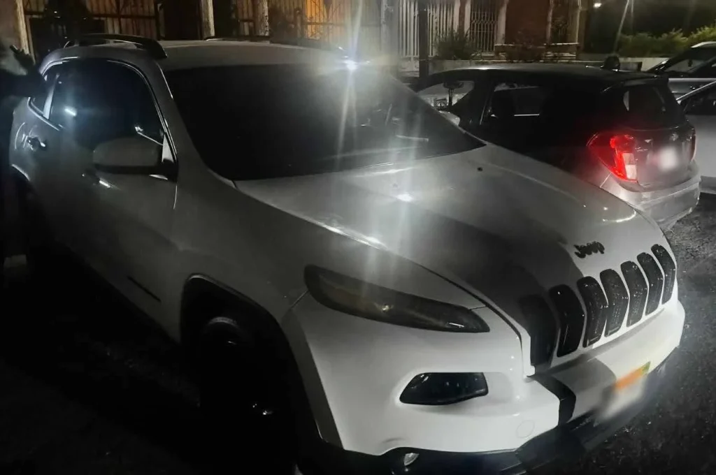 Recuperan coches robados de lote en Monterrey; detienen a adolescente 1 Operativo de las autoridades donde recuperan coches robados en Monterrey