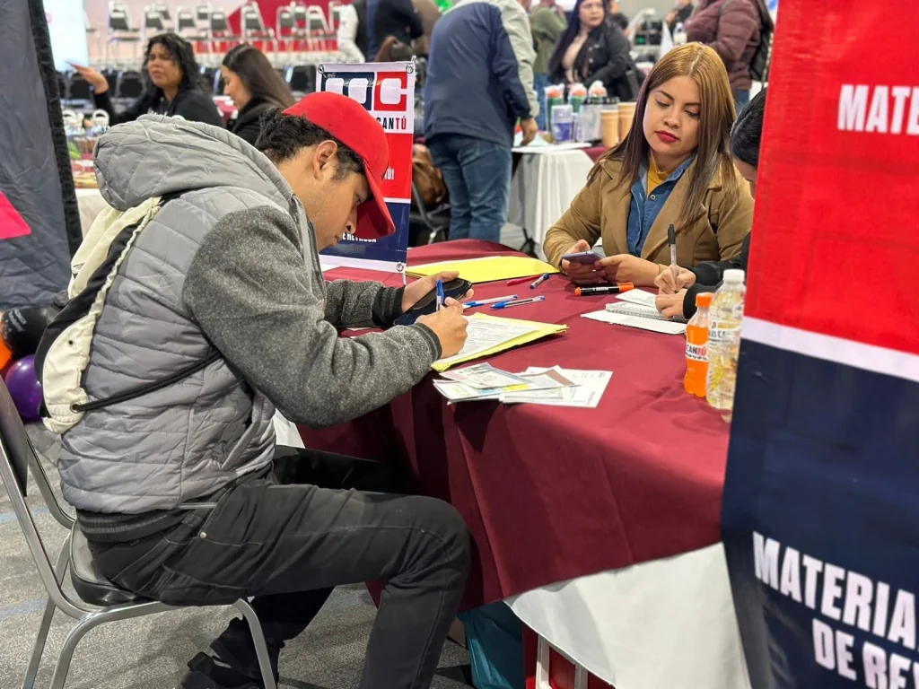 Anuncian feria presencial del empleo con 60 empresas en Reynosa 3 Autoridades anuncian la Feria del Empleo en Reynosa con participación de empresas locales