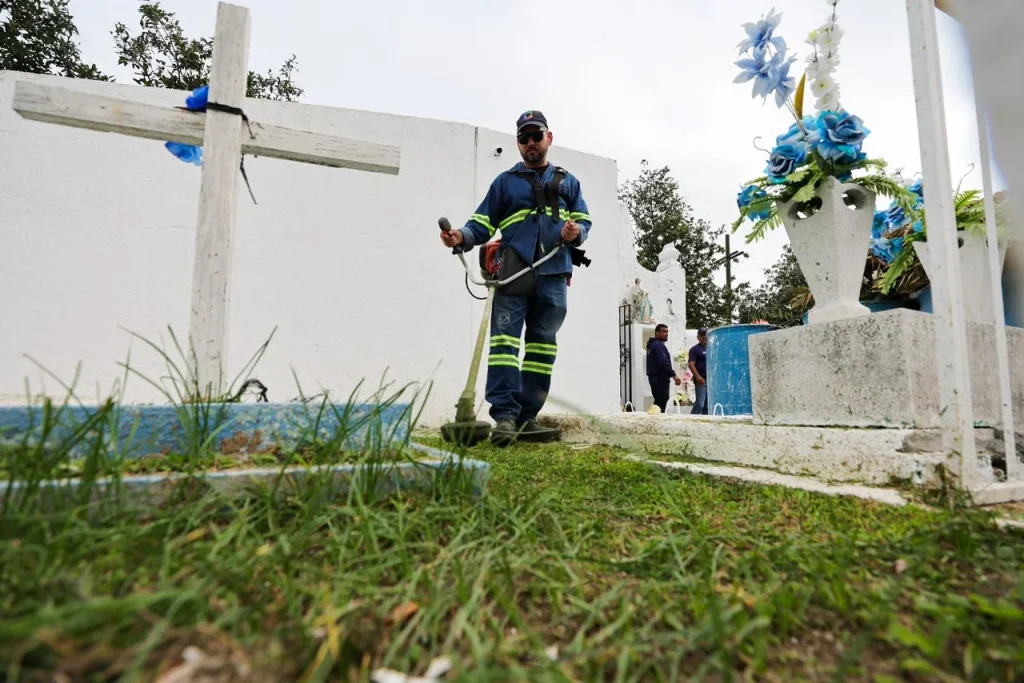 Prepara San Pedro panteones municipales para el Día de Muertos 2 Prepara San Pedro panteones municipales para el Día de Muertos