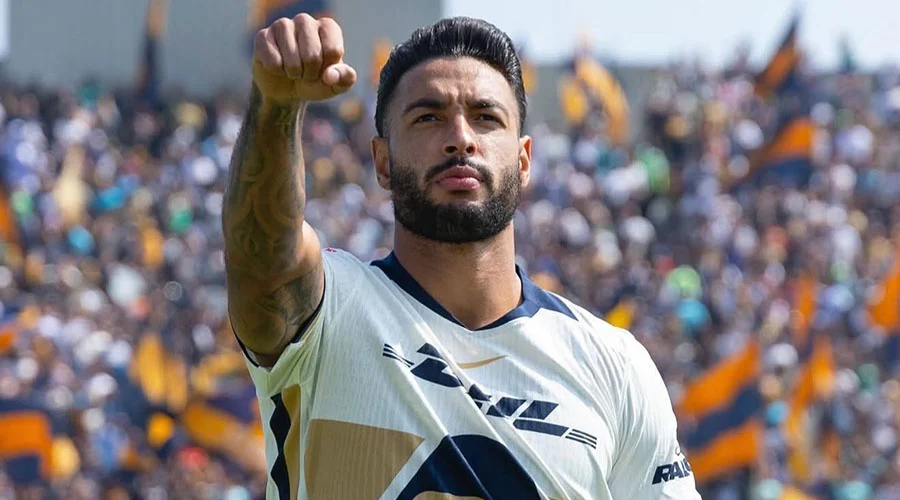 Pumas recupera a Nathan Silva; jugará contra Tigres 2 El futbolista Nathan Silva durante un partido con Pumas en la Liga MX.