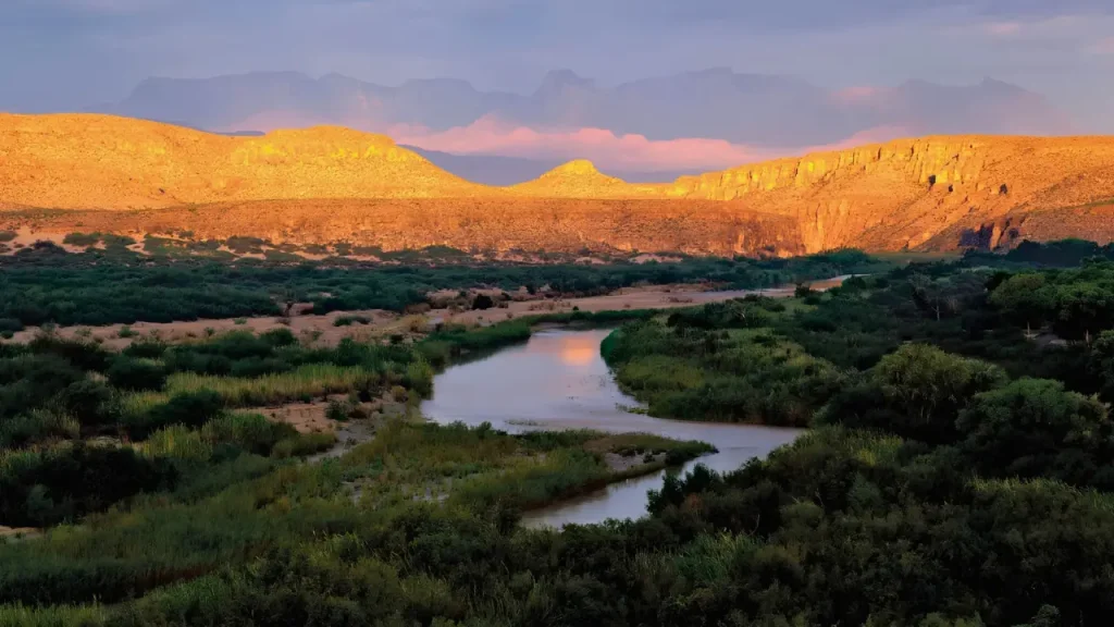 SRE reclama a Texas por islas del río Bravo 1 Vista del cauce del río Bravo en la frontera entre México y Texas.