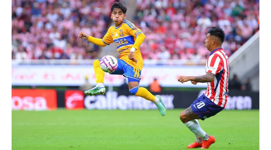 tigres-empata-chivas Tigres empata Chivas en el partido de la jornada 12.