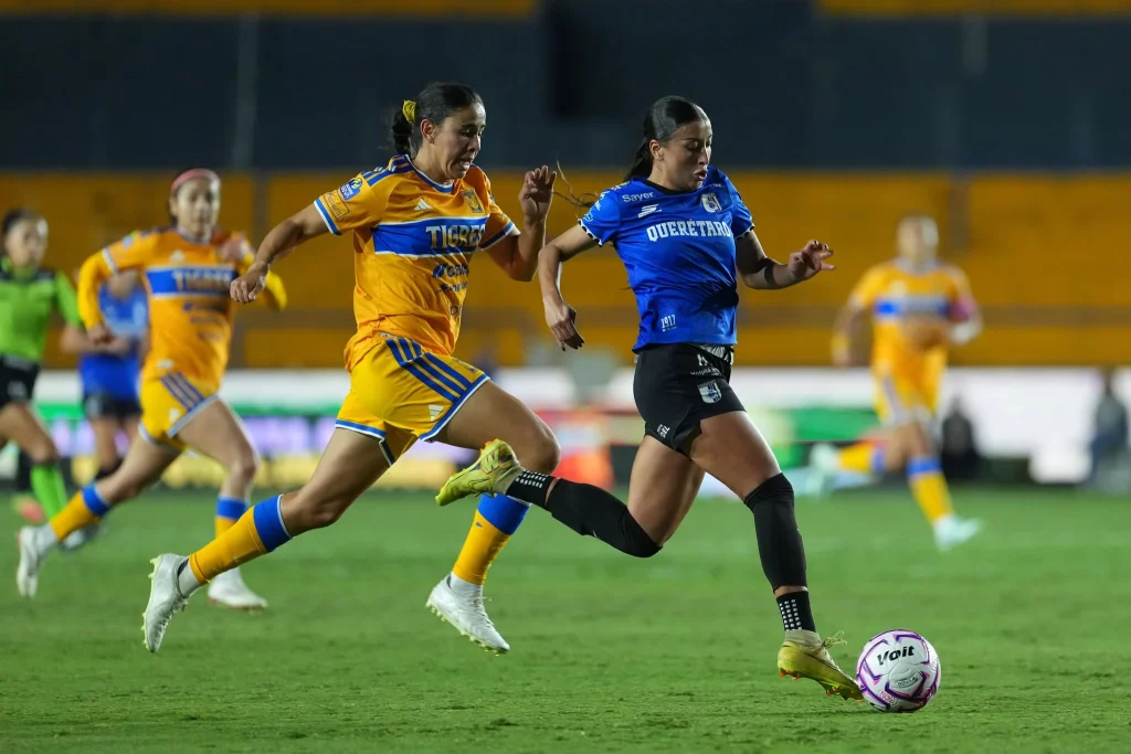Tigres Femenil vence a Querétaro y asegura su boleto a la Liguilla 11 Tigres Femenil celebra la victoria y su pase a la Liguilla del Apertura 2026.