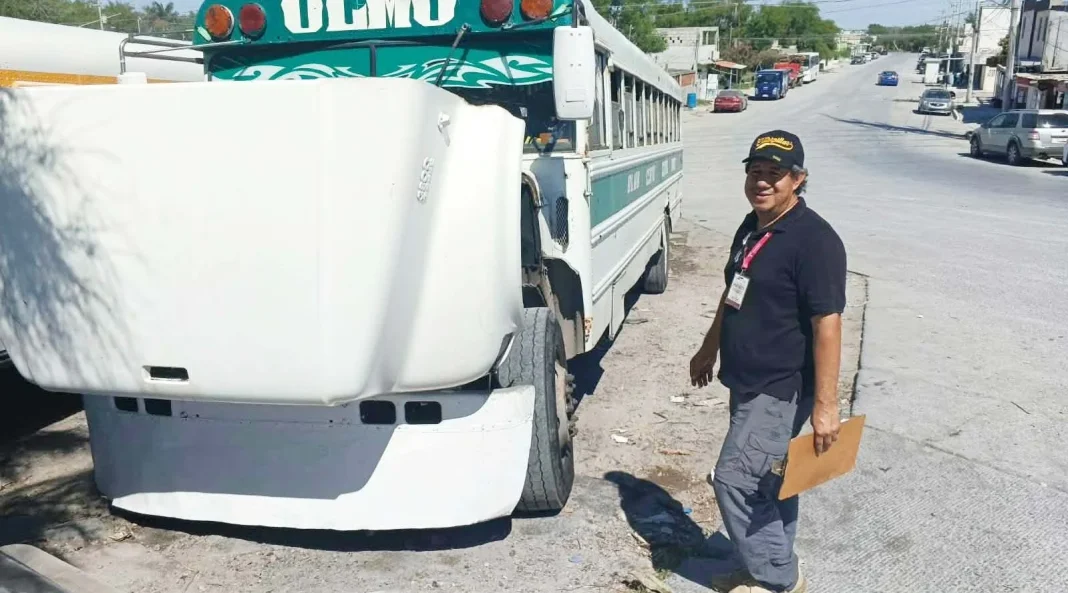 transporte-publico-en-reynosa Unidades de transporte público en Reynosa durante inspección del gobierno estatal.