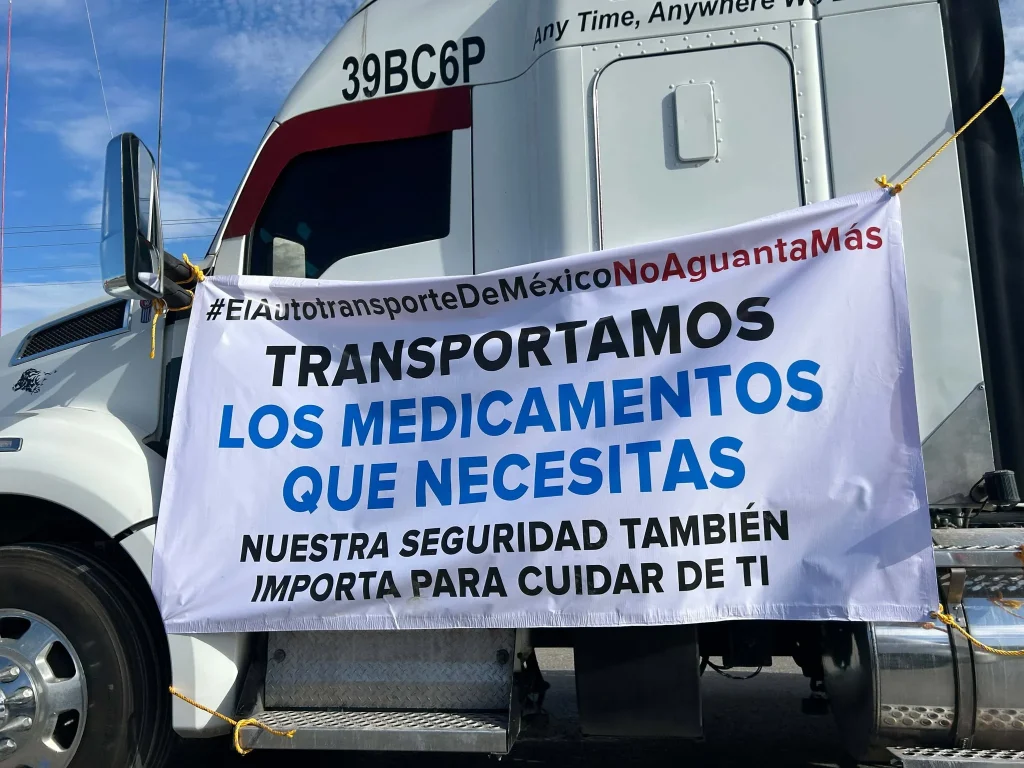 Transportistas se manifiestan en Reynosa; exigen seguridad y apoyos fiscales 1 transportistas se manifiestan reynosa 77
