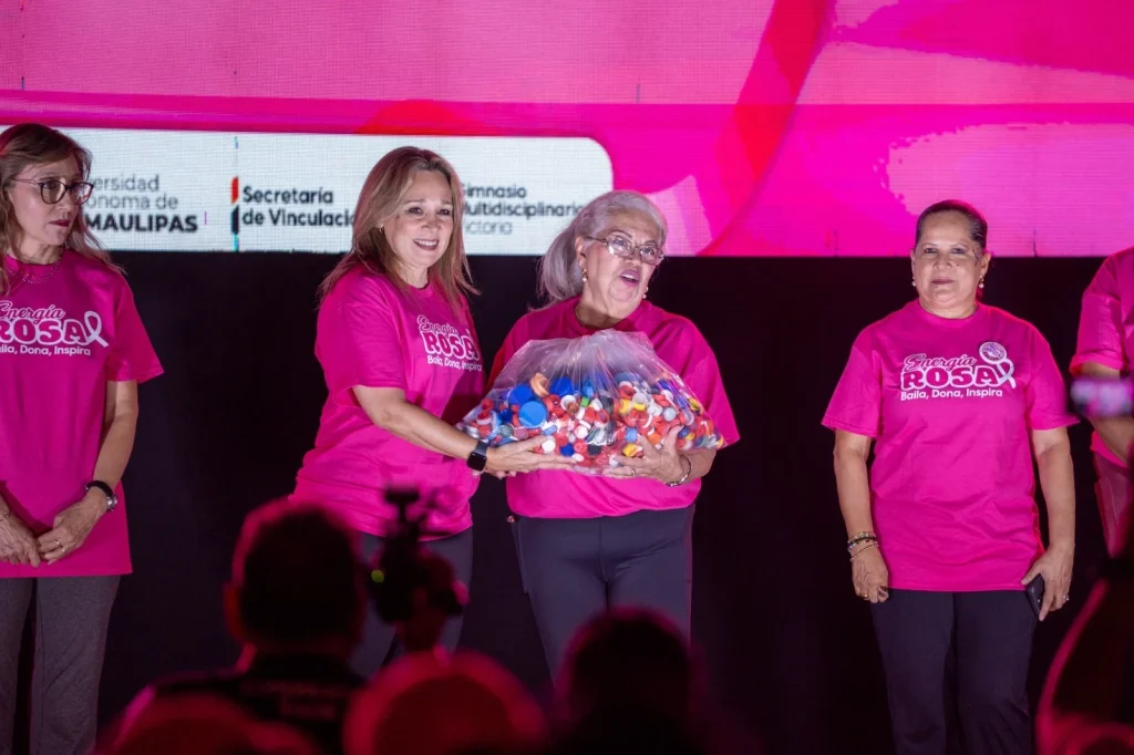 UAT realiza Zumbathón con Causa “Energía Rosa” 1 UAT realiza Zumbathón con Causa “Energía Rosa”